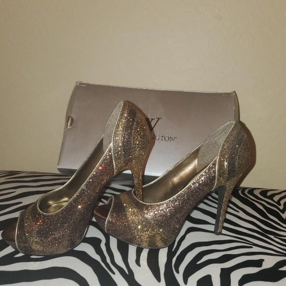 Lana Gold pumps
